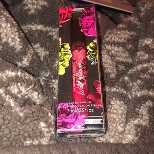 Bombshell wildflower rollerball